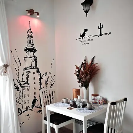 Apartment Old Town W Balcony Only 5 Min Danube River