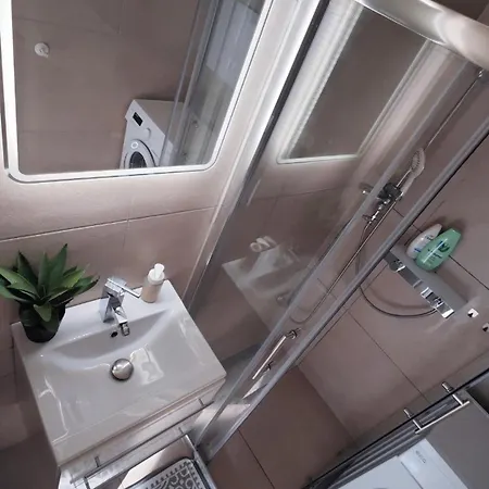 Old Town W Balcony Only 5 Min Danube River Apartment